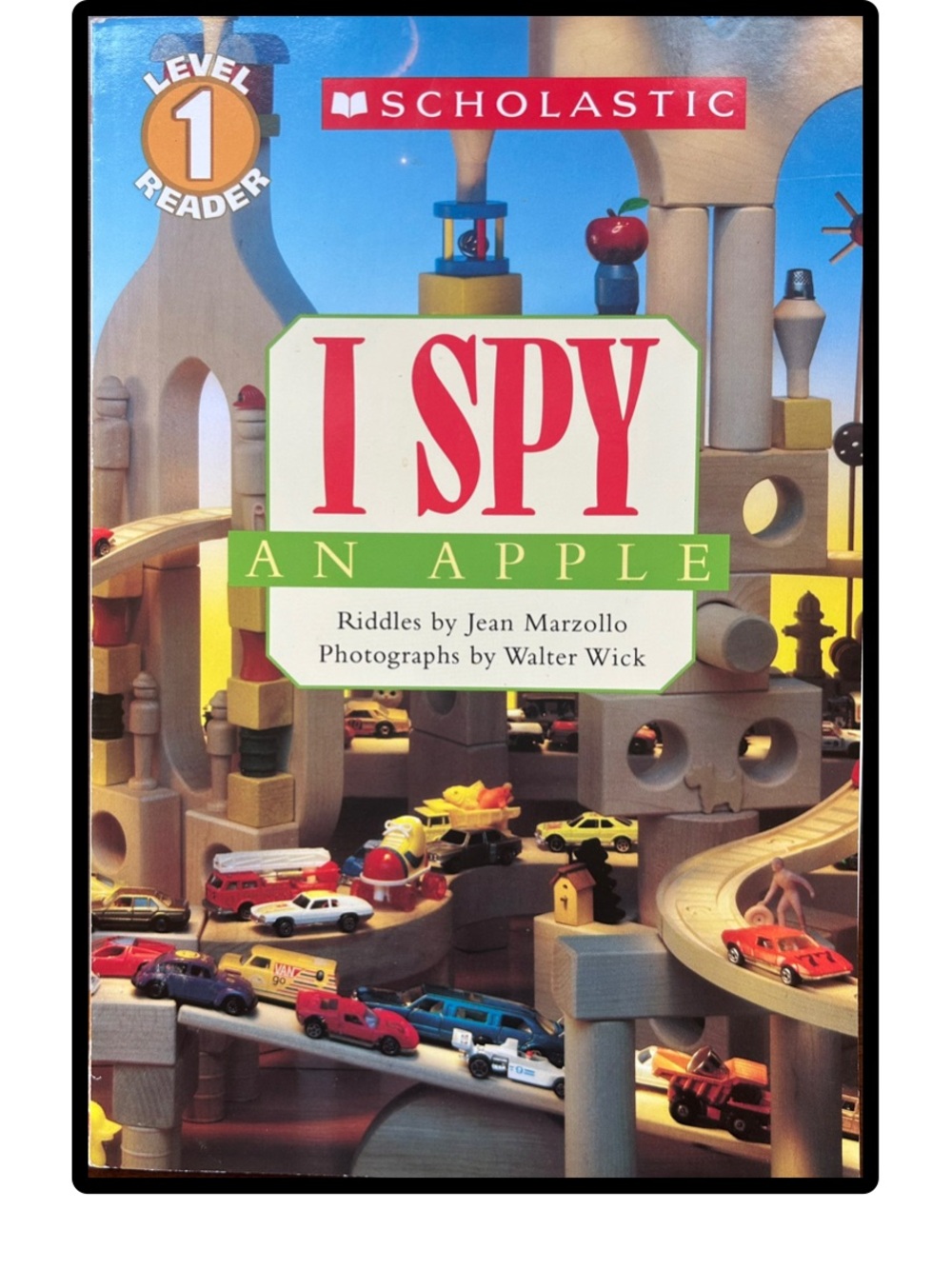 BUNDLE & SAVE 🍎 I Spy An Apple Softcover